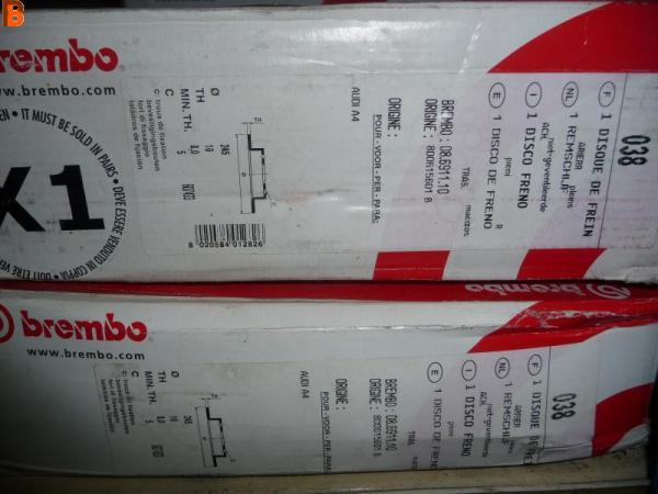 2 disques de frein AR BREMBO 08.6911.10 AUDI A4